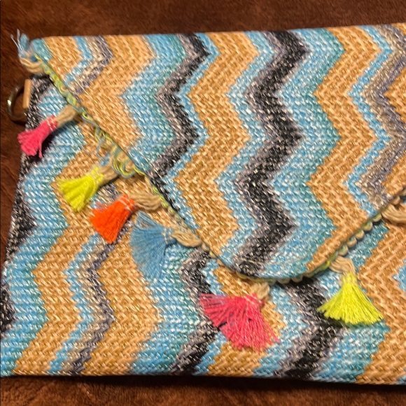 NEW Colorful Chevron Clutch Bag - Picture 2 of 5